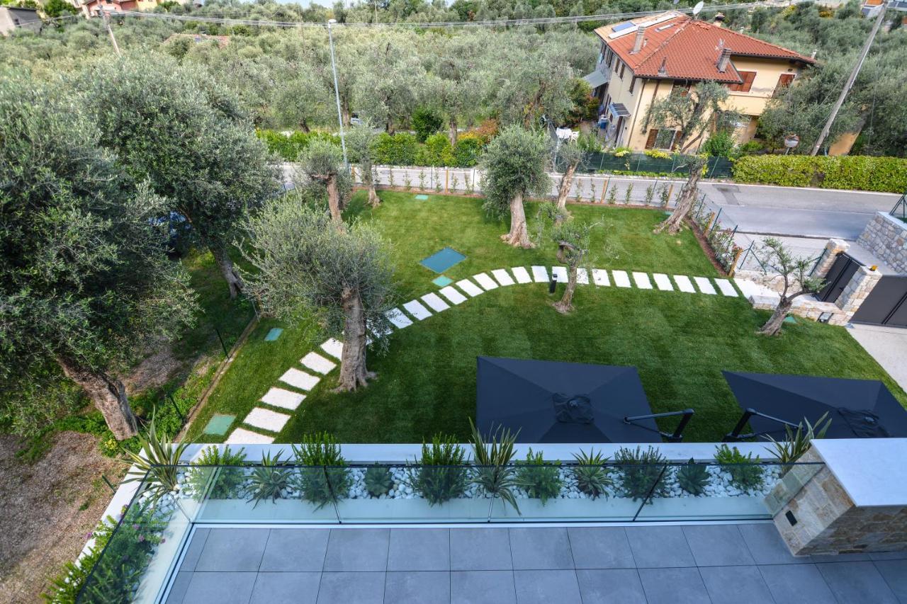 Olivo Luxury Apartments มัลเชซิเน ภายนอก รูปภาพ