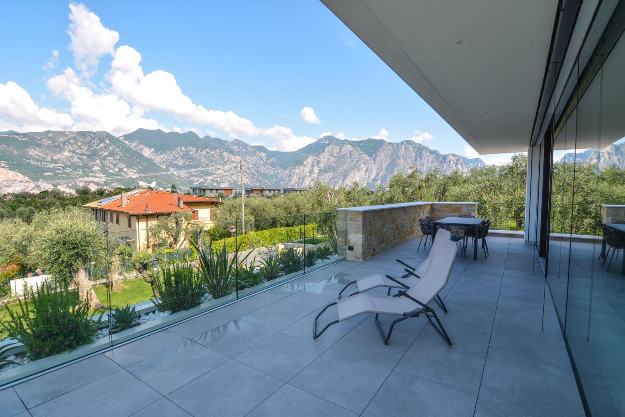 Olivo Luxury Apartments มัลเชซิเน ภายนอก รูปภาพ