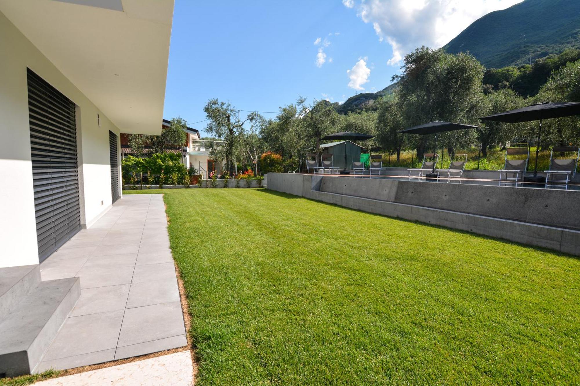 Olivo Luxury Apartments มัลเชซิเน ภายนอก รูปภาพ